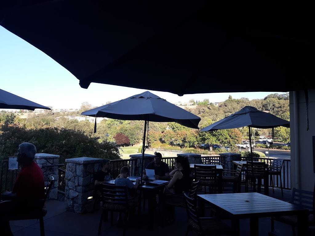 Whitney Oaks Golf Club | restaurant | 2305 Clubhouse Dr, Rocklin, CA 95765, USA | 9166328333 OR +1 916-632-8333