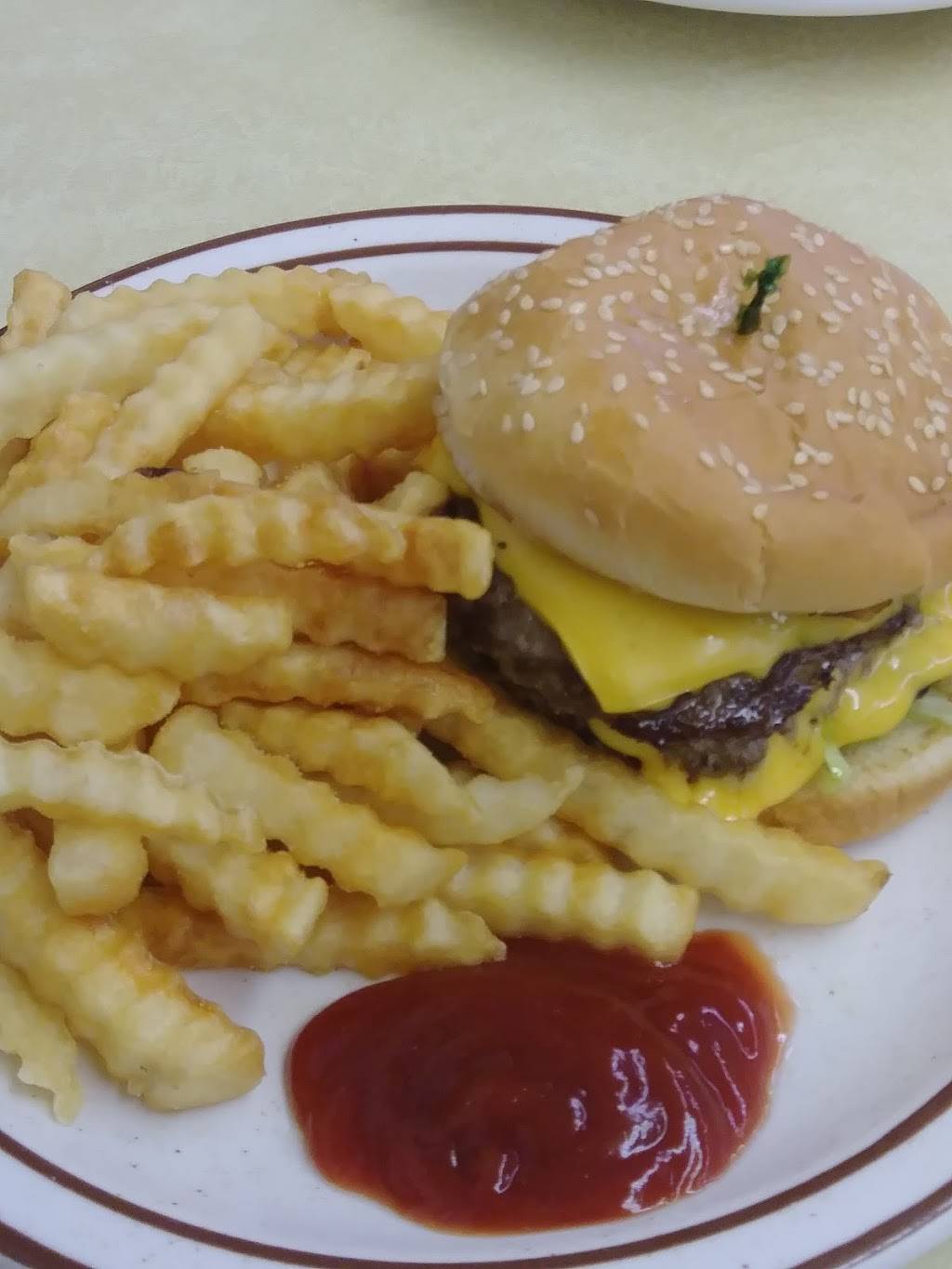 Kostas Restaurant | restaurant | 221 Court St, Hamilton, OH 45011, USA | 5138924189 OR +1 513-892-4189