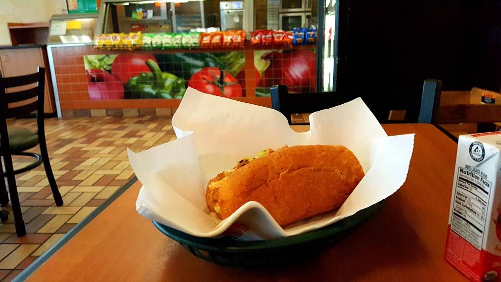 Subway | meal takeaway | 6224 Little River Turnpike, Alexandria, VA 22312, USA | 7039412200 OR +1 703-941-2200