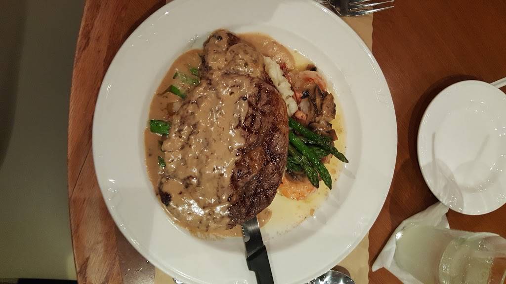 Alexanders Restaurant & Lounge | restaurant | 1050 Schooner Dr, Ventura, CA 93001, USA | 8056581212 OR +1 805-658-1212