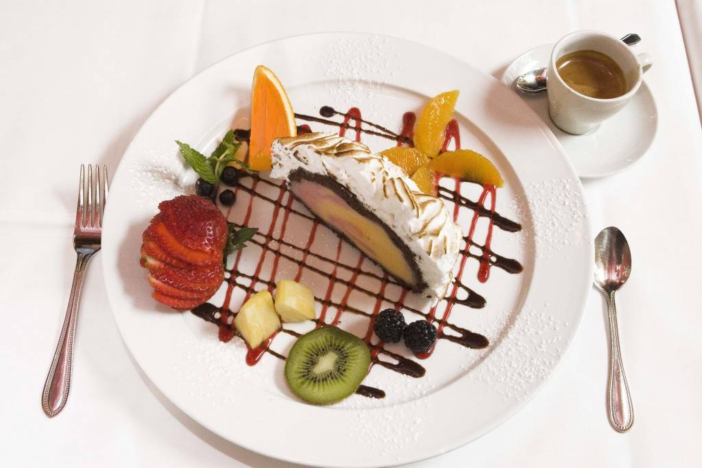 La Toscana | restaurant | 165 Main St E, Milton, ON L9T 1N7, Canada | 9056938345 OR +1 905-693-8345