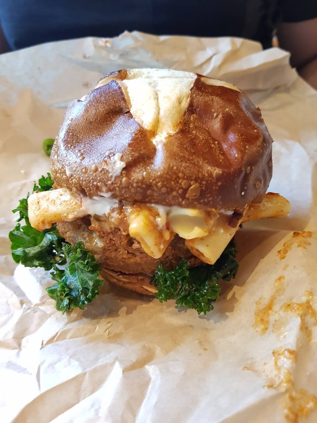 The Cinnamon Snail | restaurant | 2 Pennsylvania Plaza, New York, NY 10121, USA | 2126957454 OR +1 212-695-7454