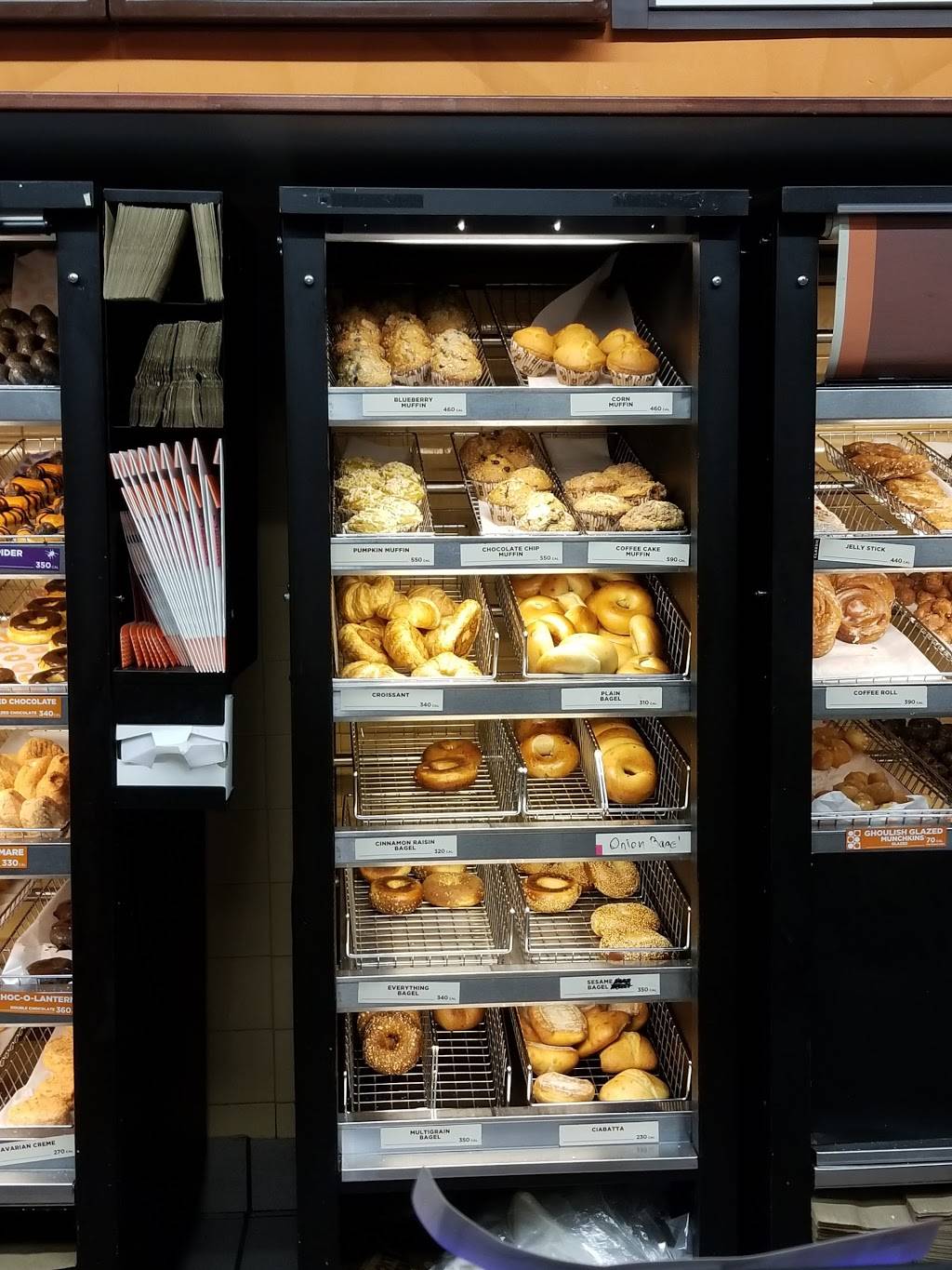 Dunkin | bakery | 99 Winthrop Ave, Lawrence, MA 01843, USA | 9786857598 OR +1 978-685-7598