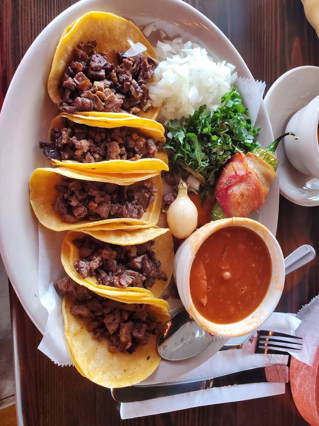 El Tequila Mexican Restaurant & Bar | restaurant | 10910 Marbach Rd #101, San Antonio, TX 78245, USA | 2104519373 OR +1 210-451-9373