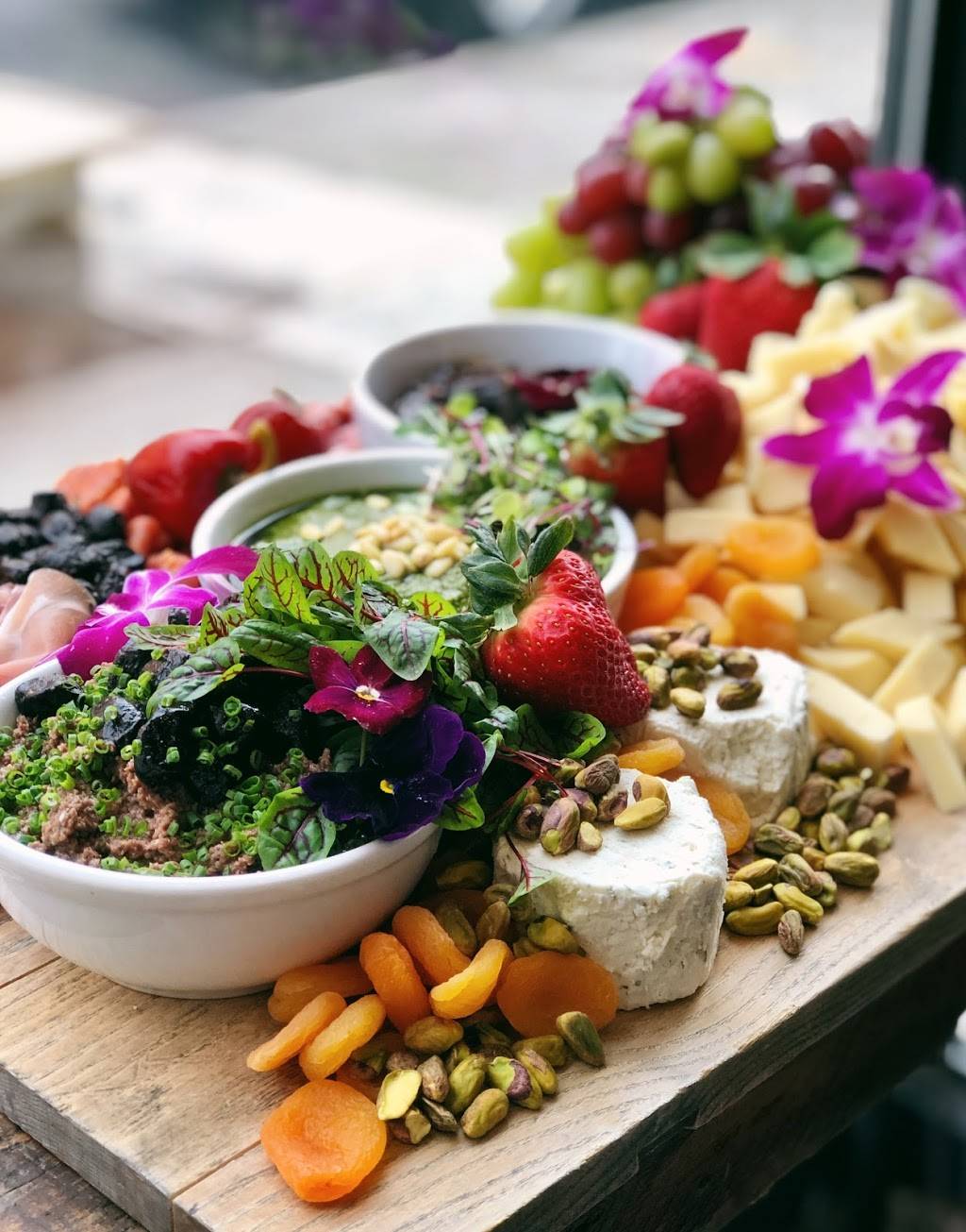 Lemons & Olives | meal takeaway | 98a S 4th St, Brooklyn, NY 11249, USA | 3477213338 OR +1 347-721-3338