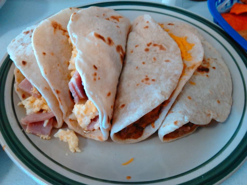 La Puntada Restaurant | restaurant | 117 Goliad Rd, San Antonio, TX 78223, USA | 2105339997 OR +1 210-533-9997