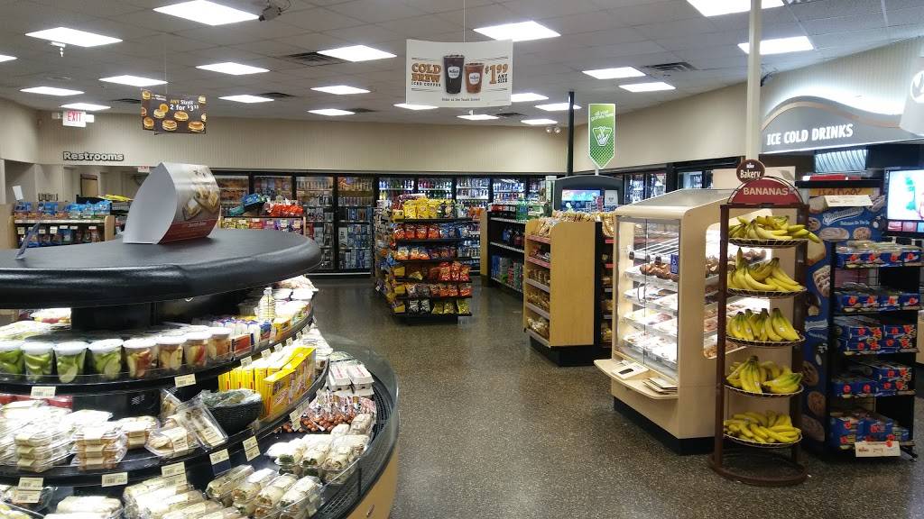 Wawa | cafe | 2051 Daniel Stuart Square, Woodbridge, VA 22191, USA | 7034929858 OR +1 703-492-9858