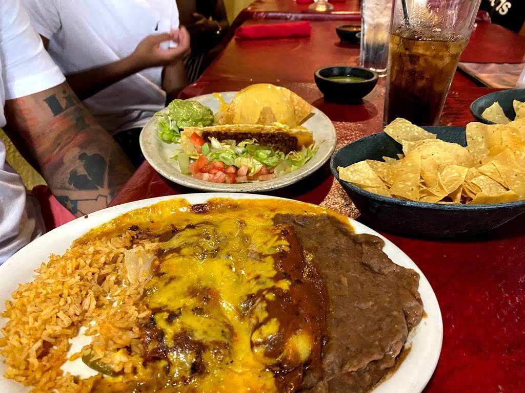 Victors Casa Garcia | restaurant | 1939 N Fry Rd, Katy, TX 77449, USA | 2815786450 OR +1 281-578-6450