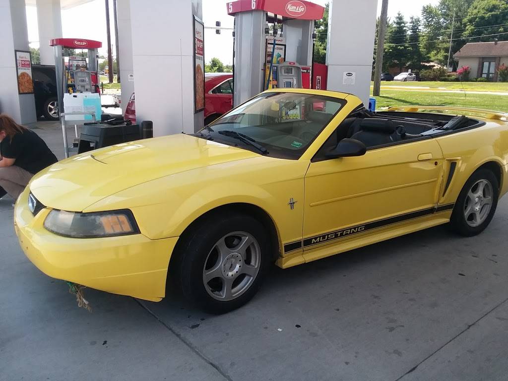 Kum & Go | meal takeaway | 2885 E Chestnut Expy, Springfield, MO 65802, USA | 4178680107 OR +1 417-868-0107