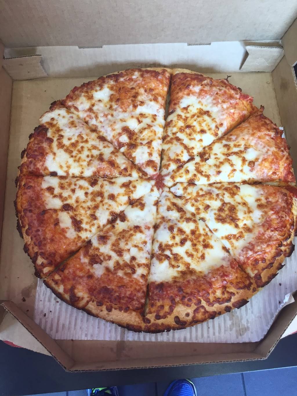 Pizza Hut | restaurant | 879 N Alafaya Trail, Orlando, FL 32828, USA | 4077379299 OR +1 407-737-9299