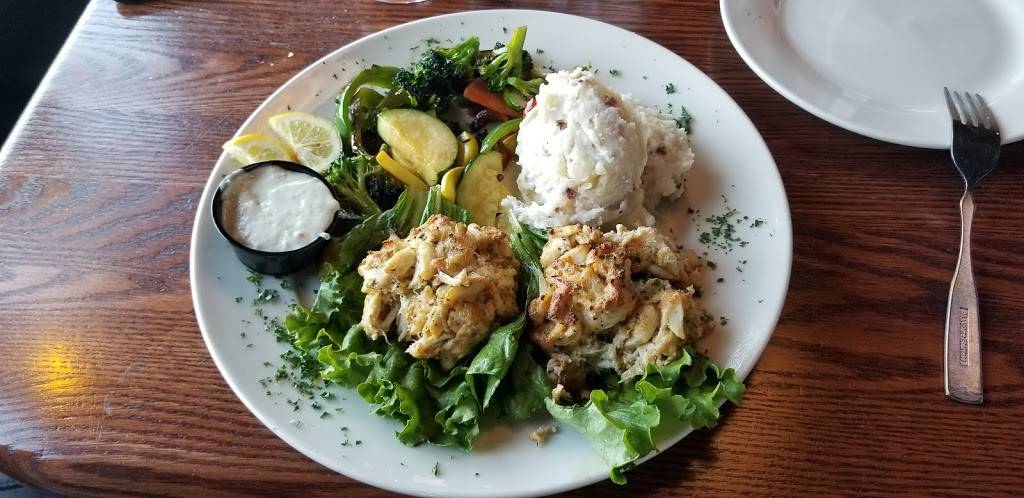 Dukes Riverside Bar & Grille | restaurant | 313 S Front St, Wormleysburg, PA 17043, USA | 7177371313 OR +1 717-737-1313