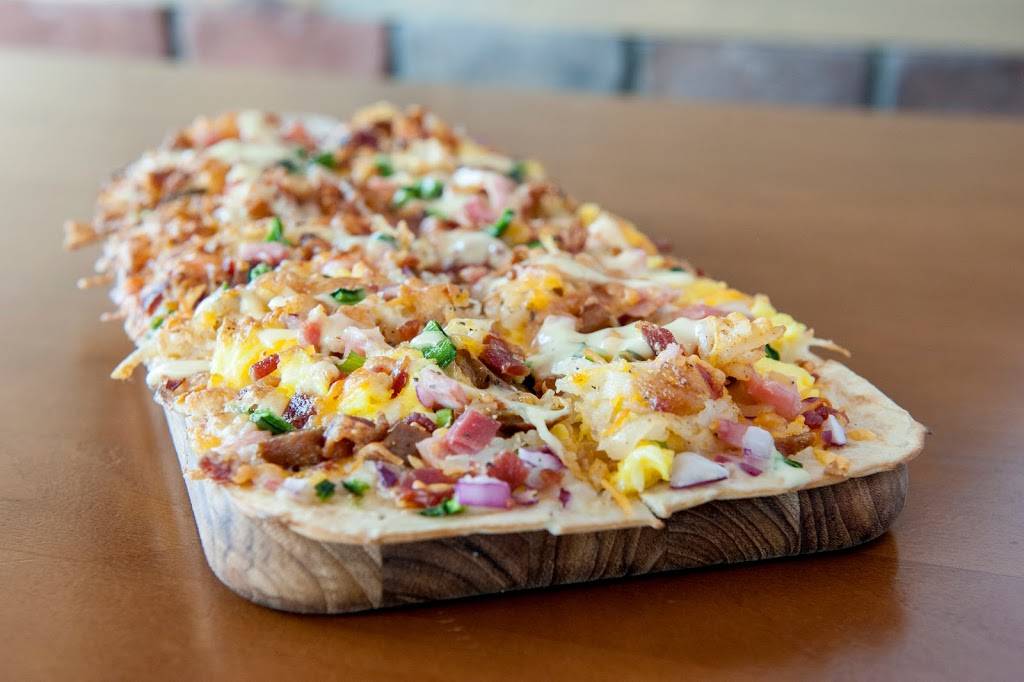 Crooked Pint Ale House & Event Center | restaurant | 1734 Adolphus St, Maplewood, MN 55117, USA | 6512526500 OR +1 651-252-6500