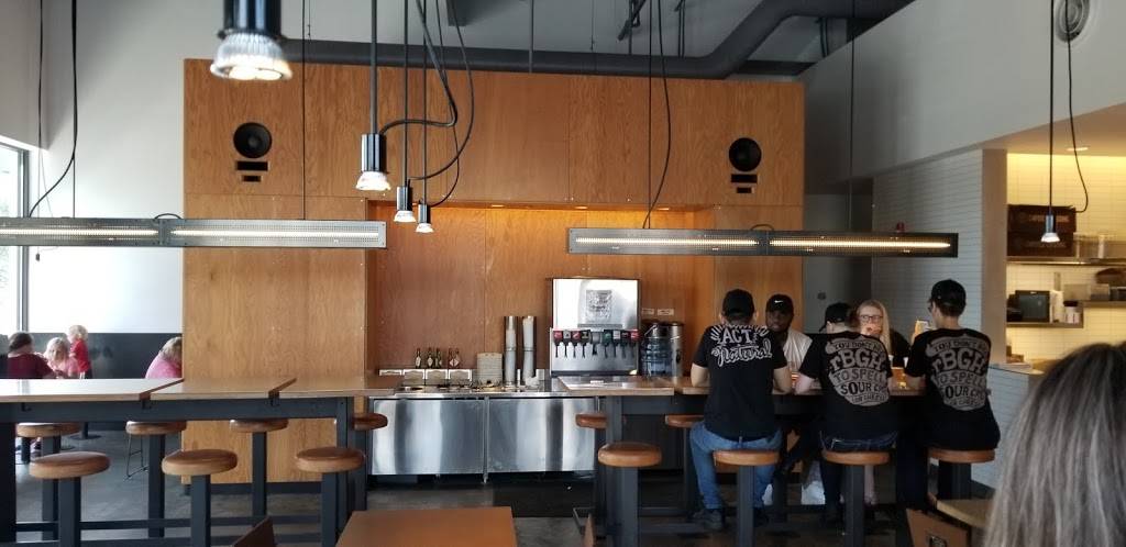 Chipotle Mexican Grill | restaurant | 327 E W Mitchell Hammock Rd #1021, Oviedo, FL 32765, USA | 4073657274 OR +1 407-365-7274