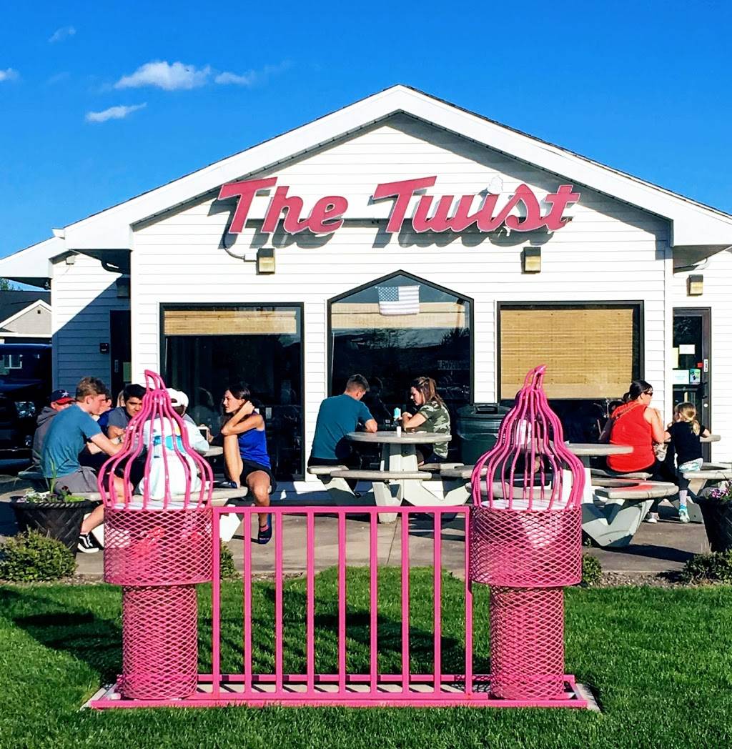 The Twist | restaurant | N1716 Hyacinth Ln, Greenville, WI 54942, USA | 9207576243 OR +1 920-757-6243