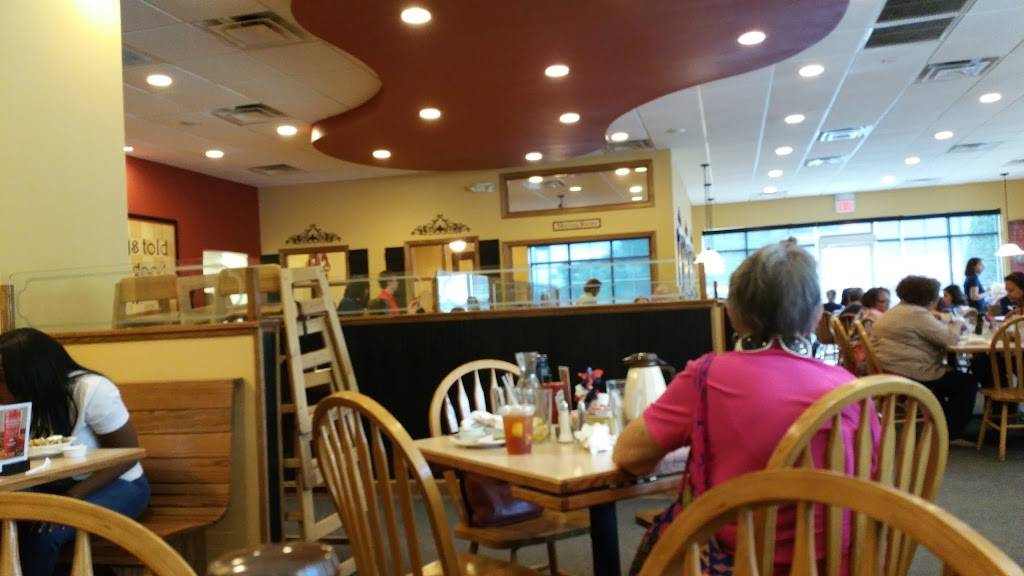 The Egg & I Restaurants | restaurant | 6121 Harbourside Centre Loop, Midlothian, VA 23112, USA | 8046393140 OR +1 804-639-3140