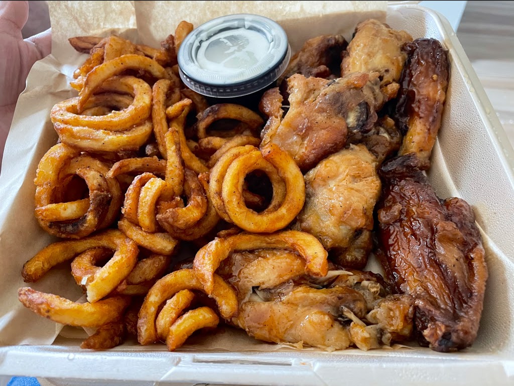 Its Just Wings | restaurant | 21090 St Andrews Blvd, Boca Raton, FL 33433, USA | 4693404372 OR +1 469-340-4372