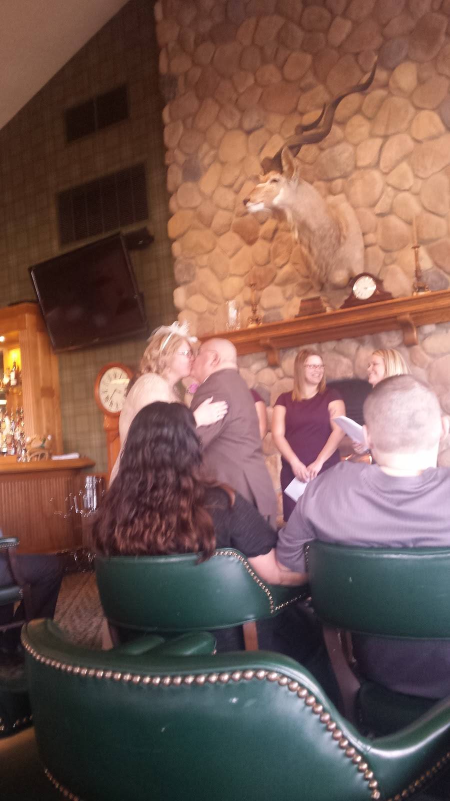 The Quarry Grill at Bucks Run Golf Club | restaurant | 1559 S E Chippewa St, Mt Pleasant, MI 48858, USA | 9897799973 OR +1 989-779-9973