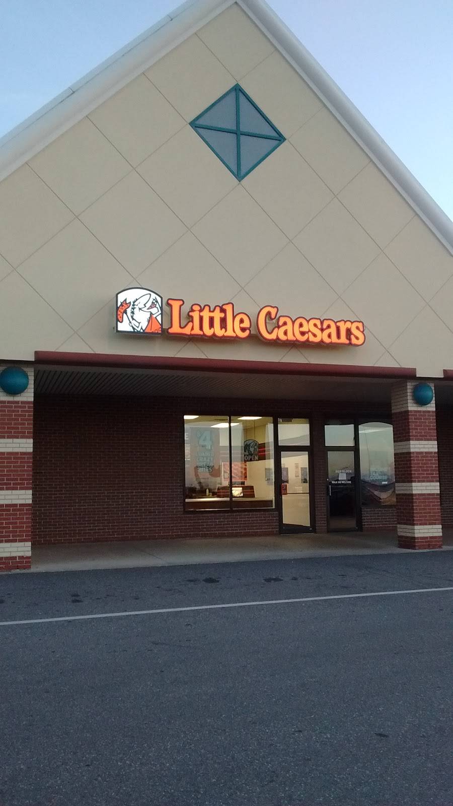 Little Caesars Pizza | meal takeaway | 383 Wilson St, Brewer, ME 04412, USA | 2073077008 OR +1 207-307-7008