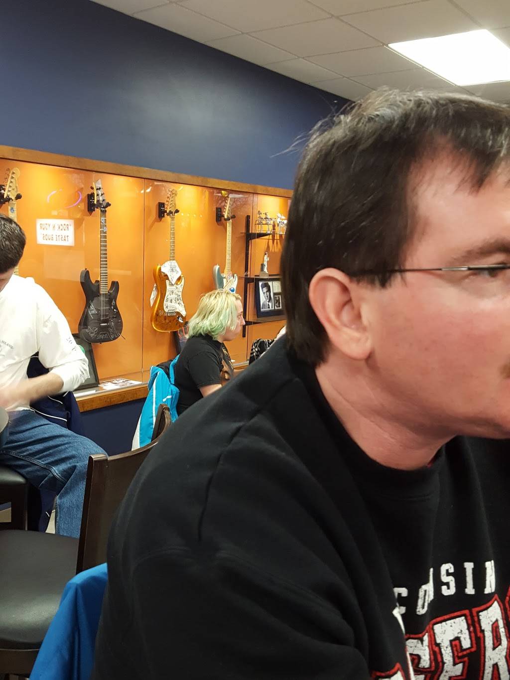 RockN Rollz Sandwich Co | restaurant | 5208 Farwell St, McFarland, WI 53558, USA | 6088383444 OR +1 608-838-3444