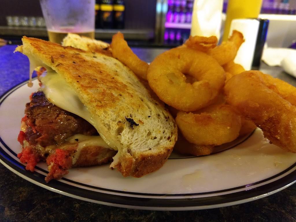 Shuttles Restaurant | restaurant | 6100 N Courtenay Pkwy, Merritt Island, FL 32953, USA | 3217358260 OR +1 321-735-8260