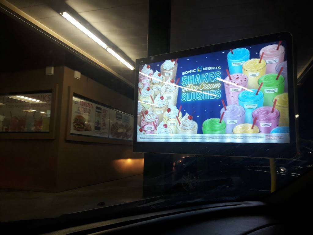 Sonic Drive-In | restaurant | 9606 N 19th Ave, Phoenix, AZ 85021, USA | 6028702947 OR +1 602-870-2947