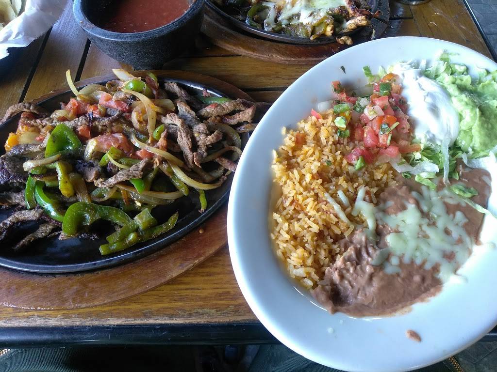 Cozumel Cantina | restaurant | 5058 Old National Hwy, College Park, GA 30349, USA | 4045592000 OR +1 404-559-2000