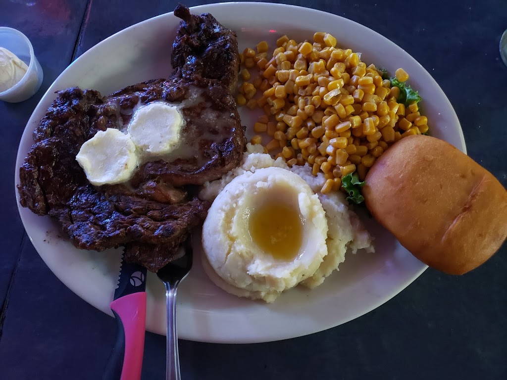 Oregon Trail Roadhouse | restaurant | 310 M St, Gering, NE 69341, USA | 3086332046 OR +1 308-633-2046