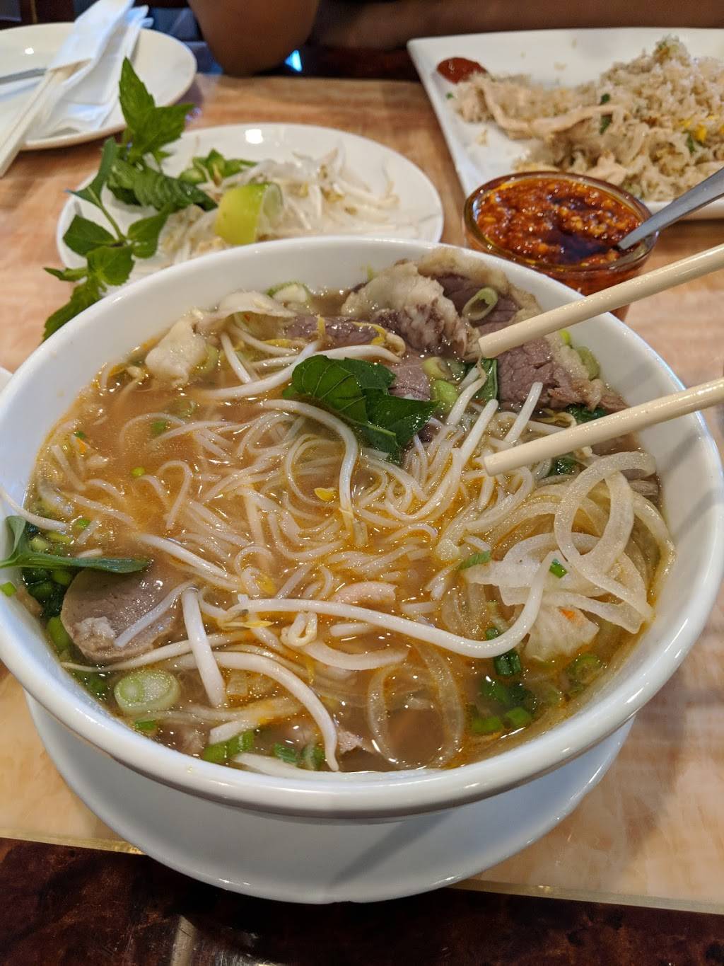 Hanois Pho | restaurant | 1501 West Chester Pike, Havertown, PA 19083, USA | 4844545105 OR +1 484-454-5105