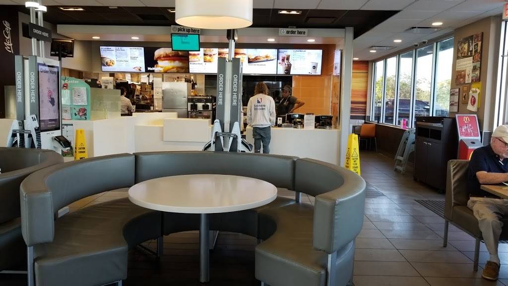 McDonalds | cafe | 5875 20th St, Vero Beach, FL 32966, USA | 7725692230 OR +1 772-569-2230