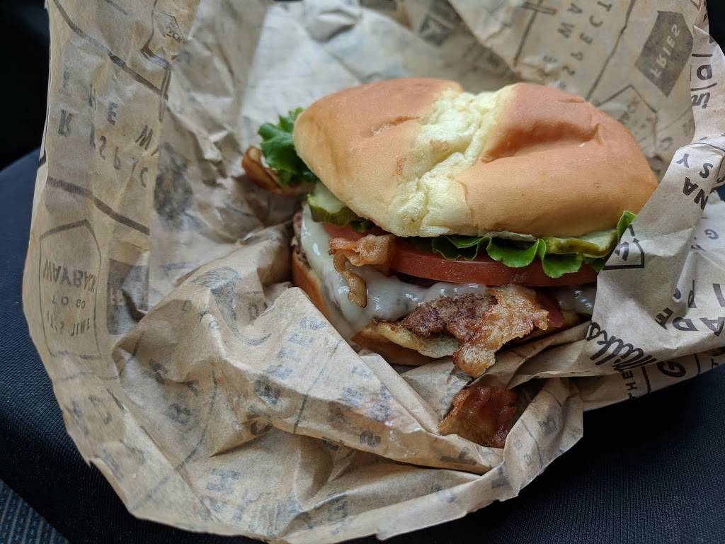 Wayback Burgers | restaurant | 320 E Elm St, Torrington, CT 06790, USA | 8603616624 OR +1 860-361-6624