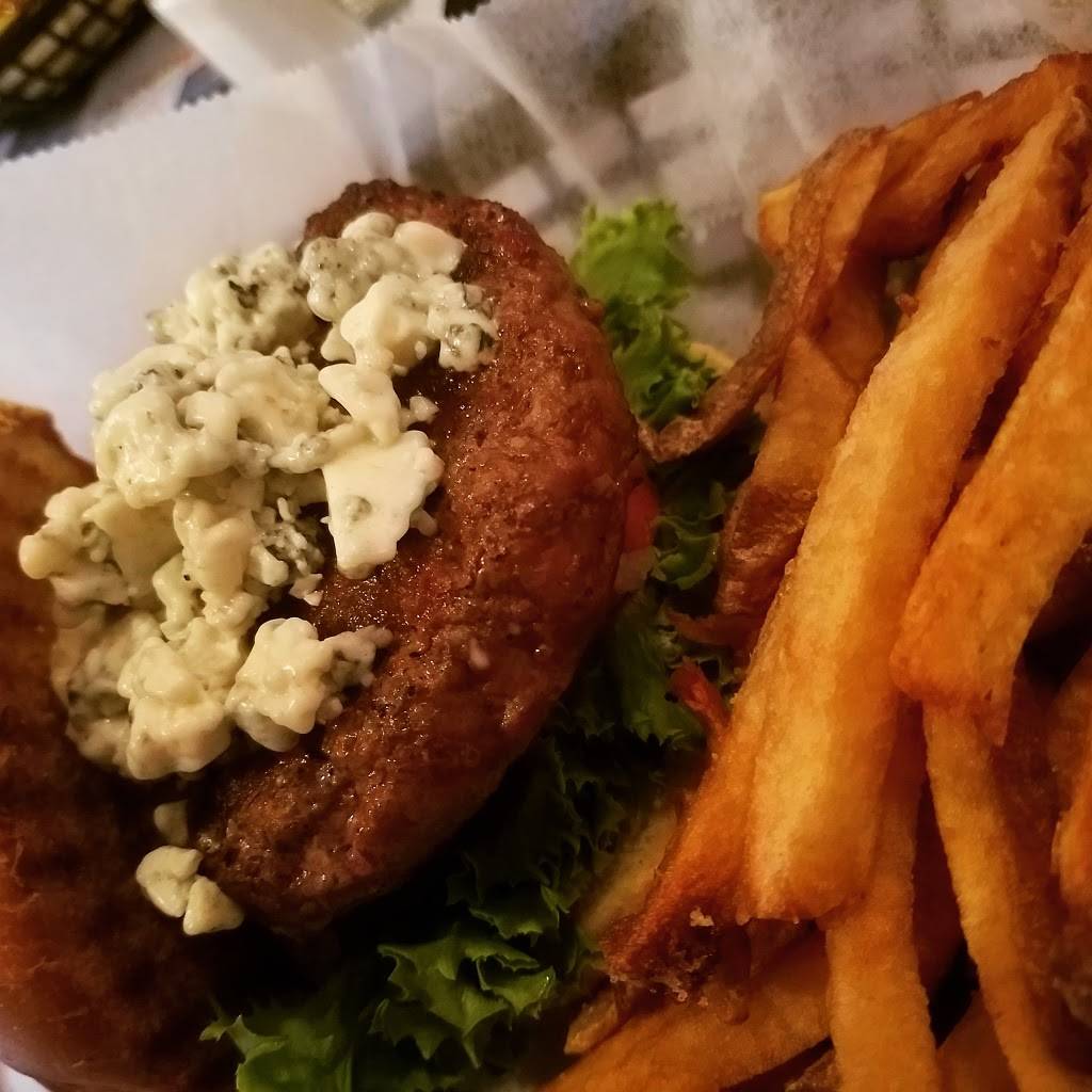 Knickerbocker Tavern | restaurant | 3957 6th Ave, Altoona, PA 16602, USA | 8149420770 OR +1 814-942-0770