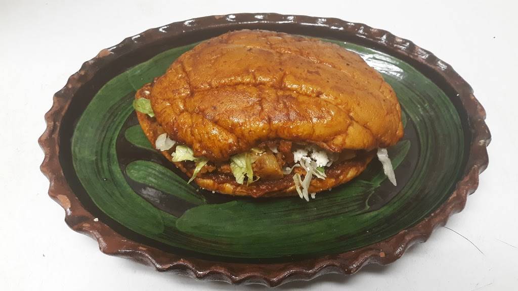 Quesadilla Monarca | restaurant | 3645 1, 2, W 83rd Pl, Chicago, IL 60652, USA | 7734243517 OR +1 773-424-3517