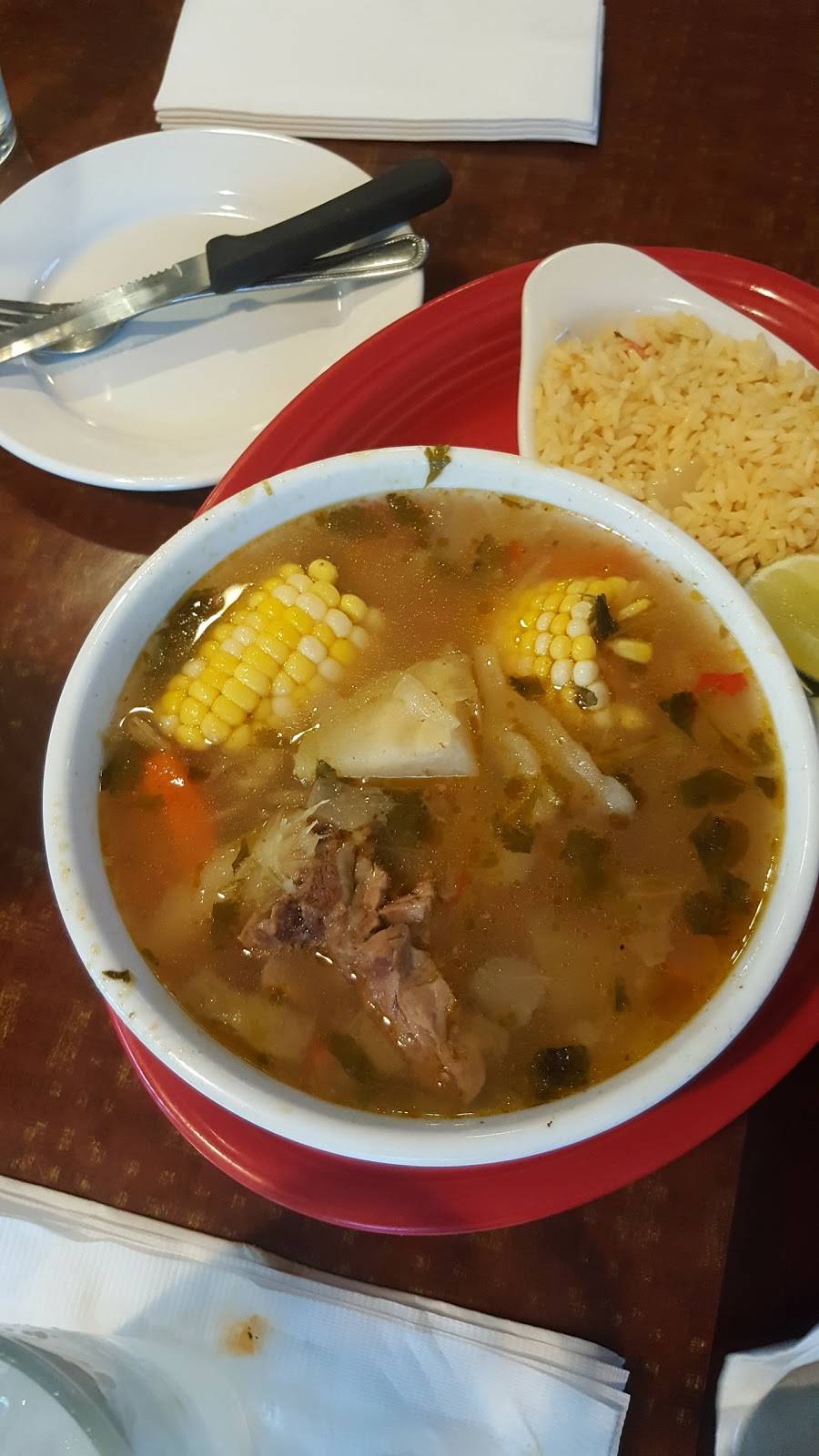 Guanachapis Bar N Grill | restaurant | 154 River St, Waltham, MA 02453, USA | 7818913535 OR +1 781-891-3535