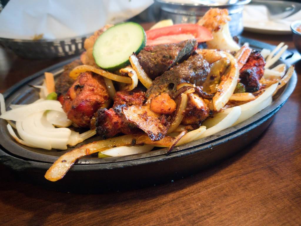 India Palace Uptown | restaurant | 2546 Hennepin Ave, Minneapolis, MN 55405, USA | 6123775000 OR +1 612-377-5000