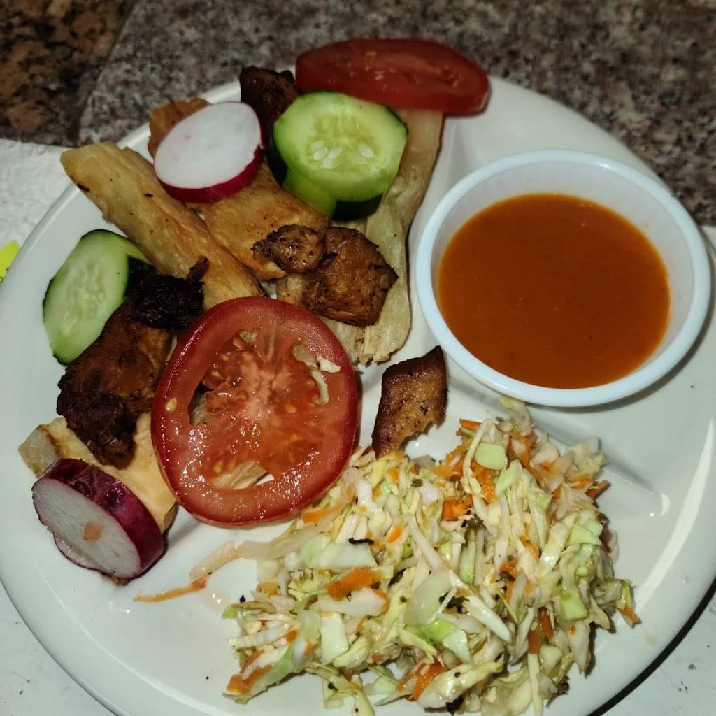 Pupuseria y Variedades Ashley´s-Pupusas Salvadoreñas-Antojitos S | restaurant | 12152 Almeda Rd, Houston, TX 77045, USA | 7135341753 OR +1 713-534-1753