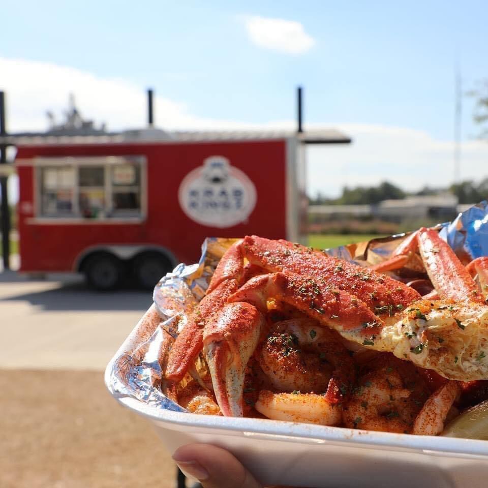 Krab Kingz Jarrell | restaurant | 110 W Avenue L, Jarrell, TX 76537, USA | 2543381883 OR +1 254-338-1883