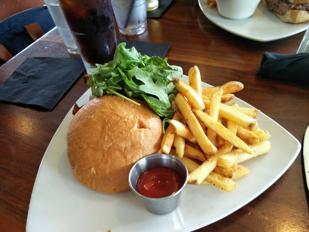 The Village Inn | night club | 127 Marine Ave, Newport Beach, CA 92662, USA | 9496758300 OR +1 949-675-8300