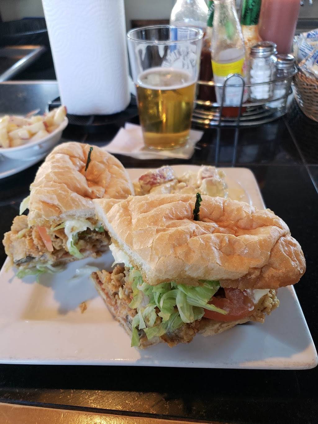 Full Moon Oyster Bar-Southern Pines | restaurant | 134 Brucewood Rd, Southern Pines, NC 28387, USA | 9102462048 OR +1 910-246-2048