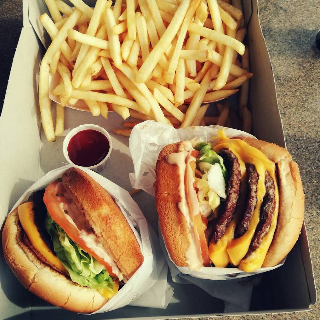 Burger Junkies | restaurant | 415 E Avenida Pico, San Clemente, CA 92672, USA | 9494985865 OR +1 949-498-5865