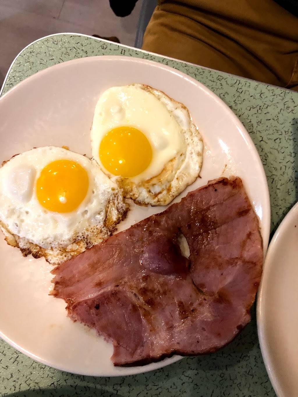 Pamelas | P&G Diner | restaurant | 5527 Walnut St, Pittsburgh, PA 15232, USA | 4126831003 OR +1 412-683-1003