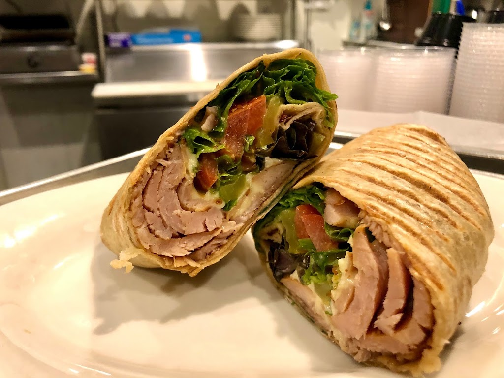 Capones Restaurant & Speakeasy @ Gulf Hills Golf Club | restaurant | 13700 Paso Rd, Ocean Springs, MS 39564, USA | 2288726447 OR +1 228-872-6447