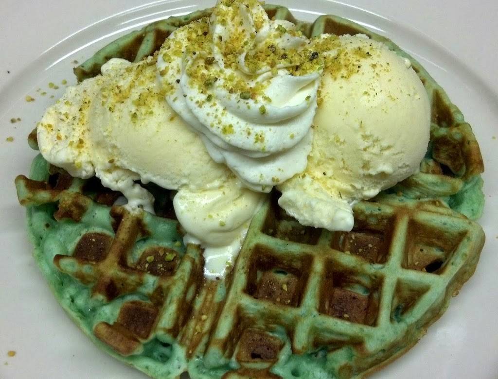 Rosies Room Bake Shoppe & Cafe | cafe | 925 N Broadway, Massapequa, NY 11758, USA | 5167972600 OR +1 516-797-2600