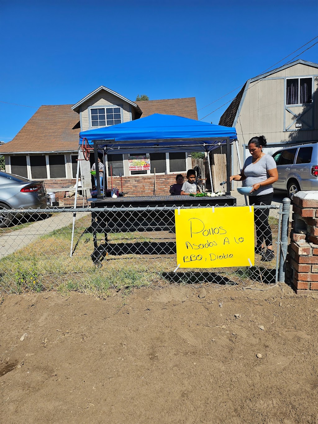 Pollos asados camila | restaurant | 18632 Grove Pl, Bloomington, CA 92316, USA | 9093418587 OR +1 909-341-8587