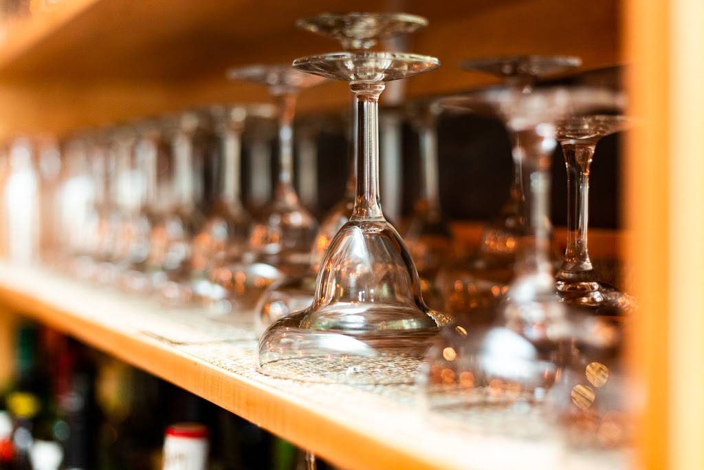 Jae’s Café | restaurant | 243 Elm St, Somerville, MA 02144, USA | 6177643053 OR +1 617-764-3053