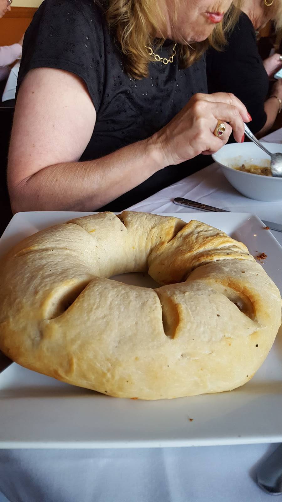 The Dove III Restaurant | restaurant | 836 E New Haven Ave, Melbourne, FL 32901, USA | 3217253683 OR +1 321-725-3683