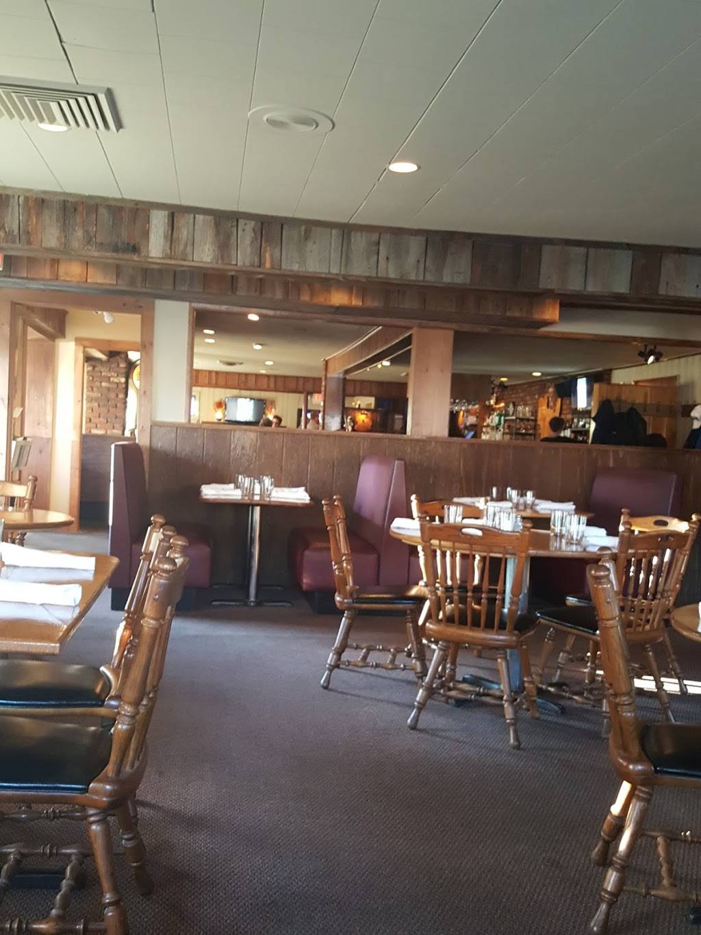 The Bridge Restaurant | restaurant | 650 N Main St, Sheffield, MA 01257, USA | 4132299000 OR +1 413-229-9000