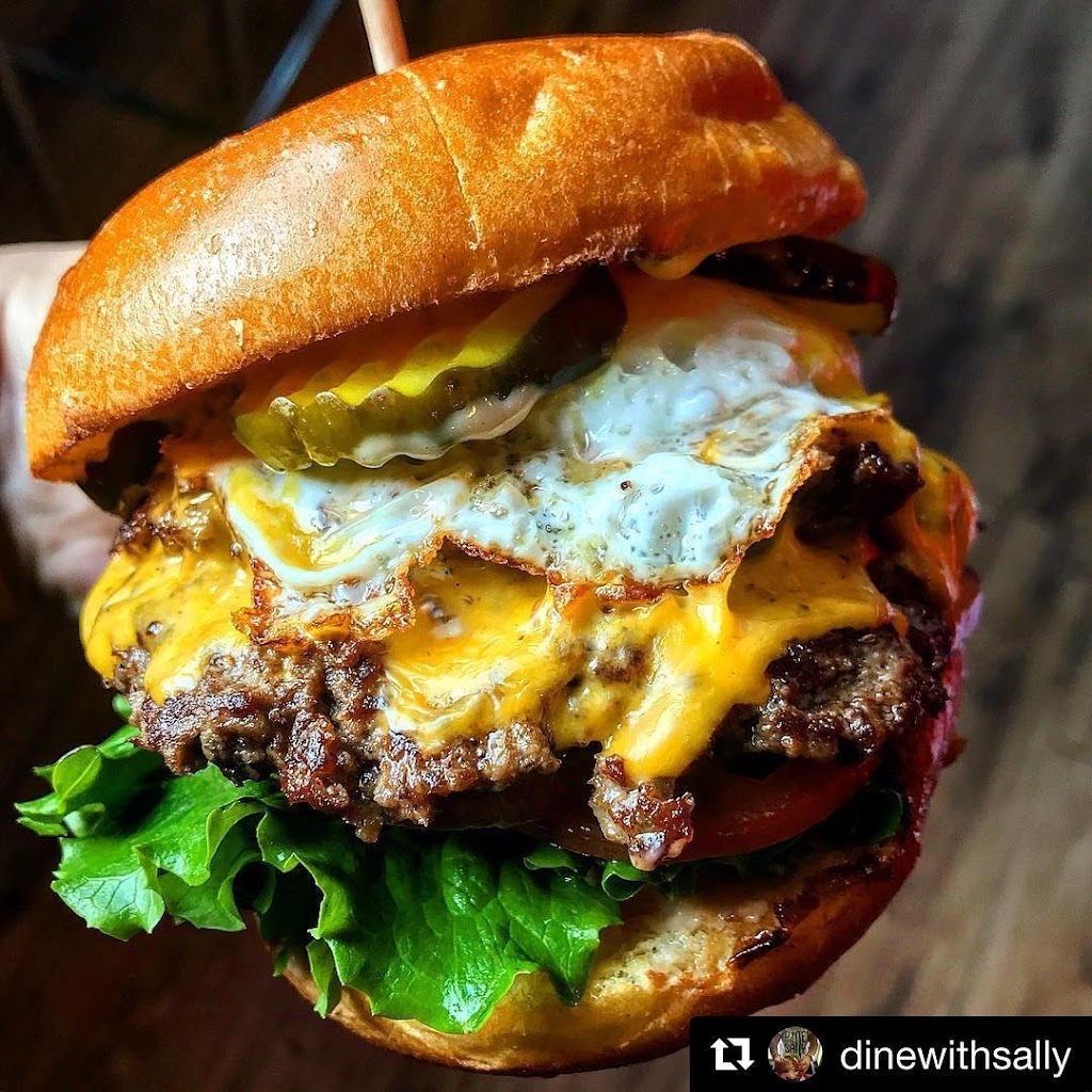 Basic Burger - Lenfant Plaza | restaurant | 470 LEnfant Plaza SW suite 806, Washington, DC 20024, USA | 2029482408 OR +1 202-948-2408