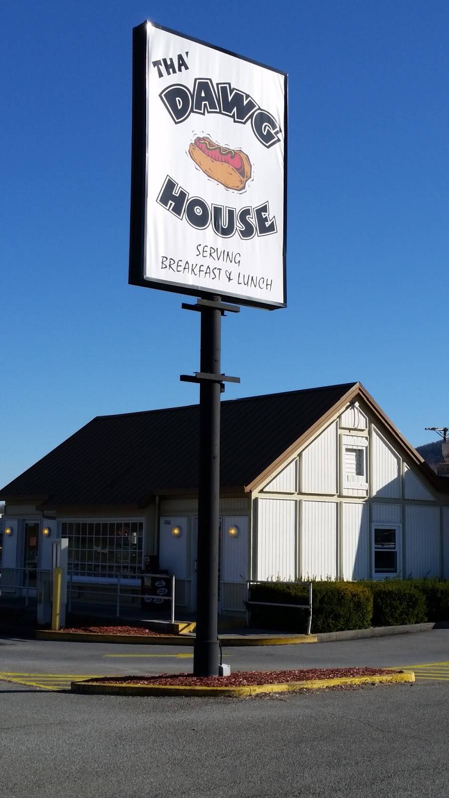 Tha Dawg House | restaurant | 1060 E Main St, Pulaski, VA 24301, USA | 5409802275 OR +1 540-980-2275