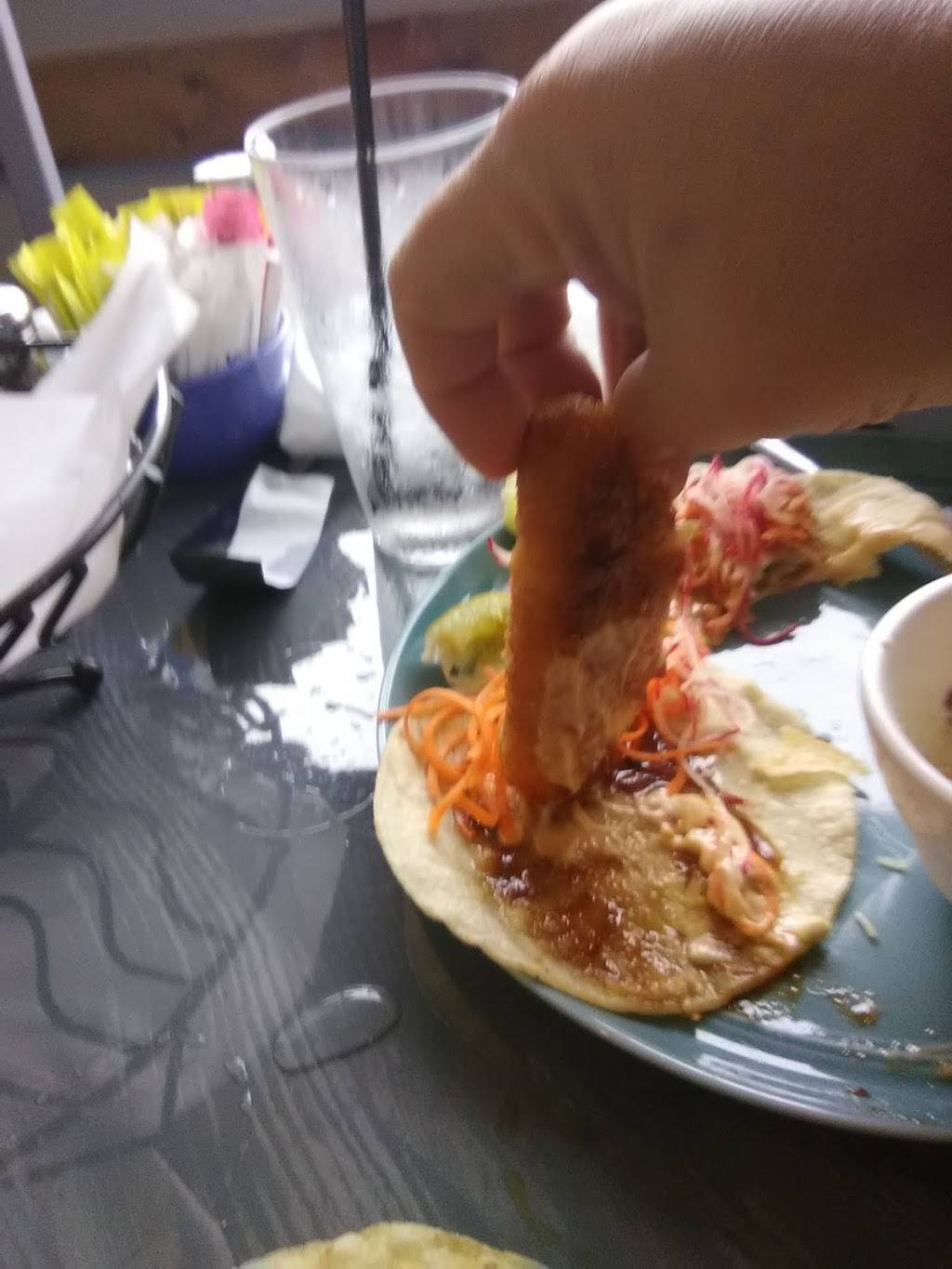 La Costa Seafood & Bar | restaurant | 1002 S Washington Ave, Cleveland, TX 77327, USA | 8324805358 OR +1 832-480-5358