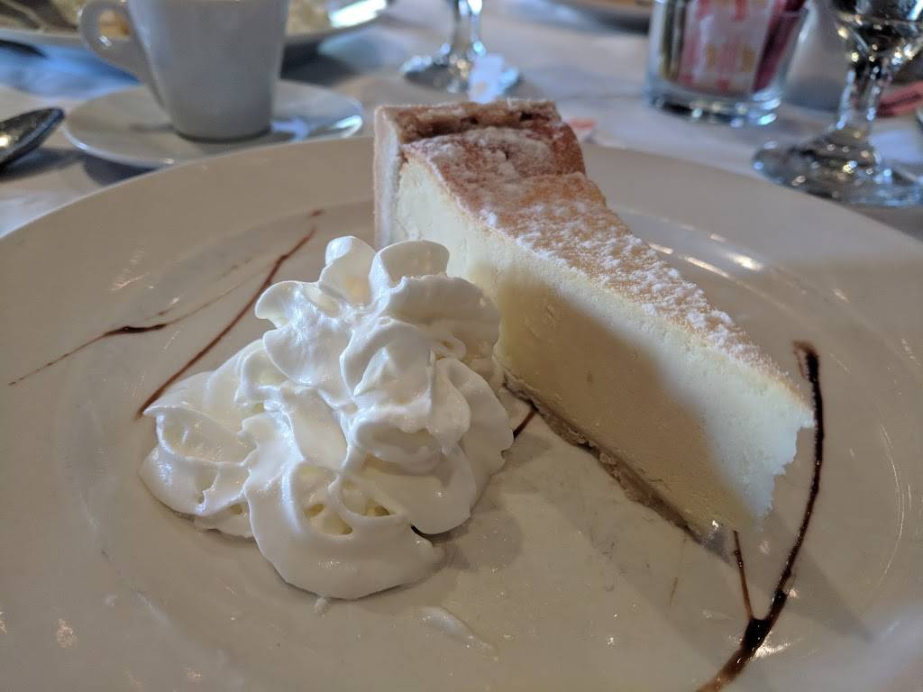 Giulianas | restaurant | 4105 Hylan Blvd, Staten Island, NY 10308, USA | 7183178507 OR +1 718-317-8507